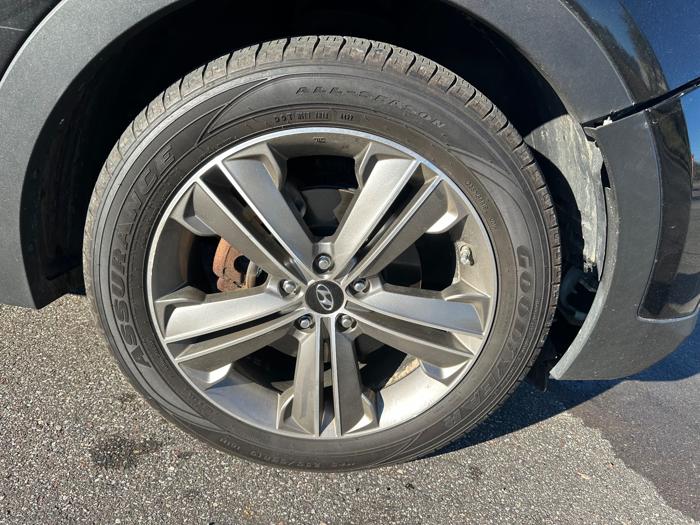 2013 hyundai santa-fe limited-awd with 109295 miles for sale near elk-river, minnesota d824a90f73d34df9b339a88fb70af991.jpeg