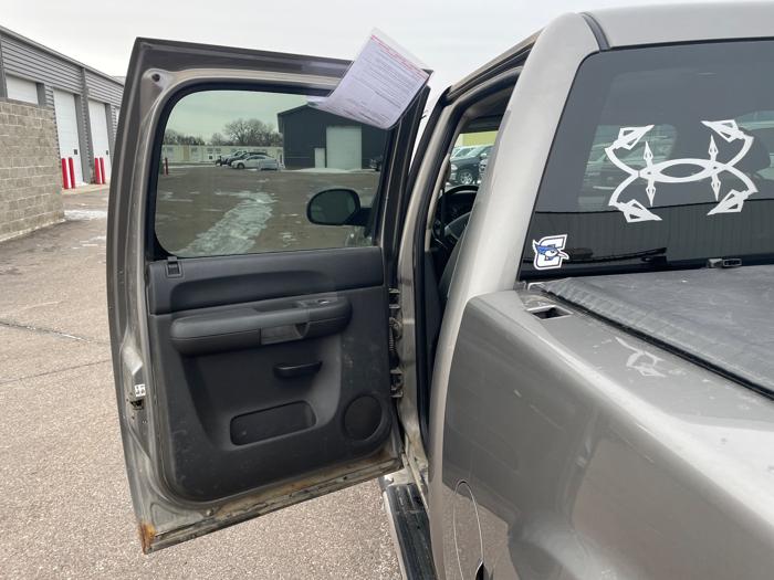 2007 gmc sierra-classic-1500 sle-2 with 165845 miles for sale near redwood-falls, minnesota d8718c10e8554626af351707c8bec496.jpeg