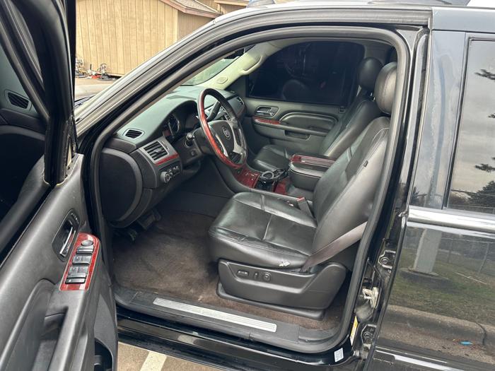 2014 cadillac escalade esv-awd-premium with 160814 miles for sale near burnsville, minnesota d8a30ae6e30a4ee4917bf3f4453438a5.jpeg