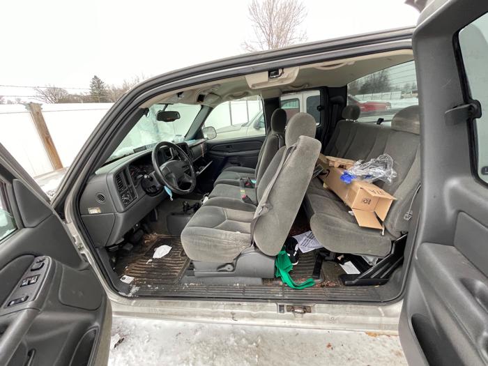 2004 chevrolet silverado-1500 ext.-cab-short-bed-4wd with 157564 miles for sale near elk-river, minnesota d8d7a6050a974898a0ab4cf0983d99ee.jpeg