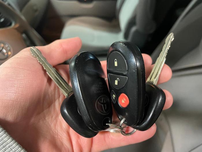 2004 toyota sienna le,ce with 149137 miles for sale near elk-river, minnesota d8e5dc4454774a43a1cc3fcad0091f9b.jpg
