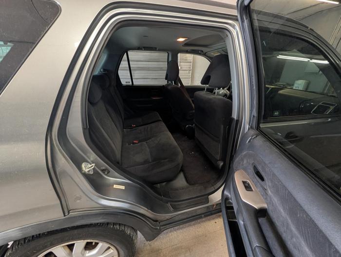 2006 honda cr-v ex-4wd-at with 121028 miles for sale near elk-river, minnesota d9084072436e43e9be565f5bd33e2aba.jpg
