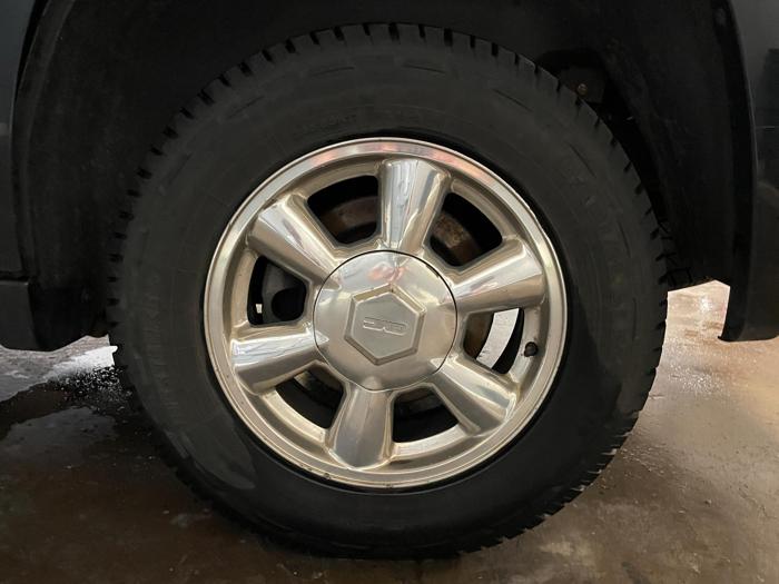 2004 gmc envoy slt with 197167 miles for sale near elk-river, minnesota d91d5c9d0f314303a033488577eb525a.jpg