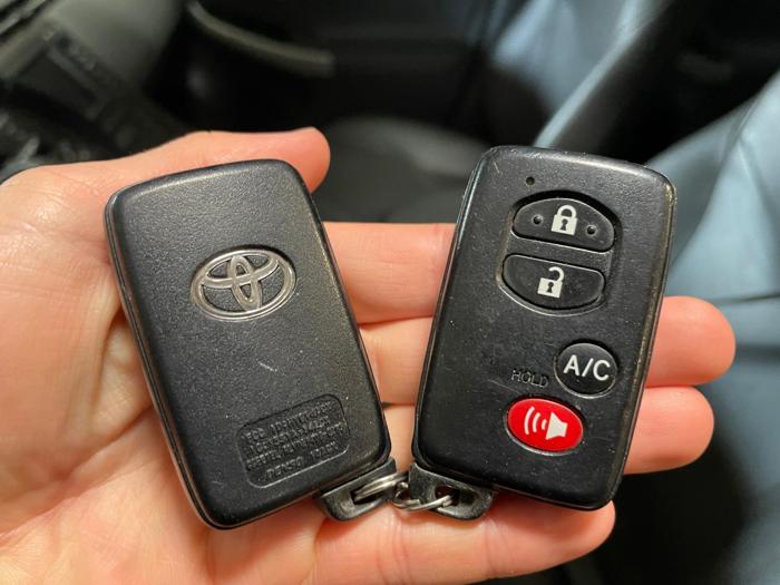 2010 toyota prius with 186306 miles for sale near elk-river, minnesota d9206e79b3774a2bbc7702c18edd71a3.jpg