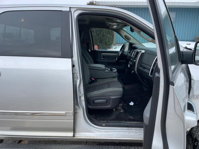 2015 ram 1500 slt-crew-cab-swb-4wd with 128735 miles d92a638b36674fdea7967fd7c3d0a46c.jpeg