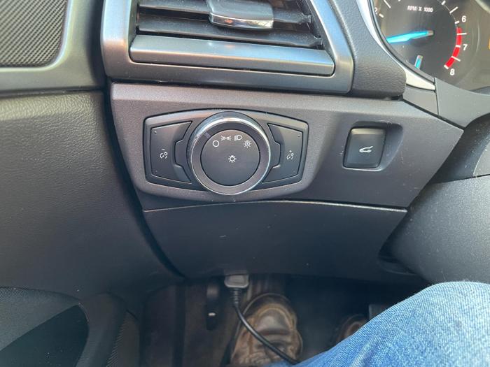 2015 ford fusion se with 207056 miles for sale near burnsville, minnesota d92ee65cc30e4f799eec62b98ec35d86.jpg