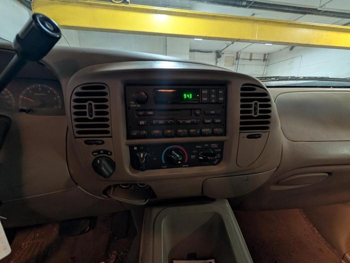 2001 ford expedition xlt-4wd with 169685 miles for sale near elk-river, minnesota d9762251c1ce402cbf9fc2d0dc312fb5.jpg