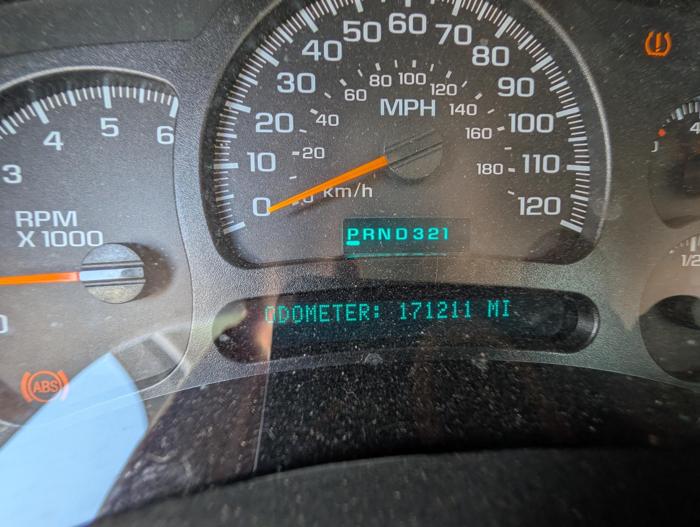 2005 gmc yukon-xl 1500-4wd with 171211 miles for sale near elk-river, minnesota d97f13573787434f90059016bf94fbe2.jpg