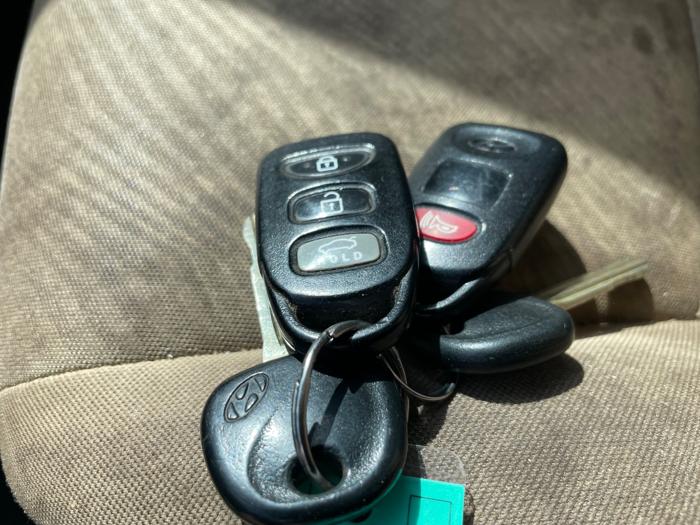 2013 hyundai elantra limited with 417331 miles for sale near spring-lake-park, minnesota d9e0e3c0afa44052aacd71daaf9c258a.jpeg