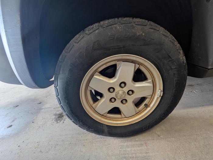 2007 jeep liberty sport-4wd with 124882 miles for sale near elk-river, minnesota da319e98d0664fffab42ca4bce961199.jpg