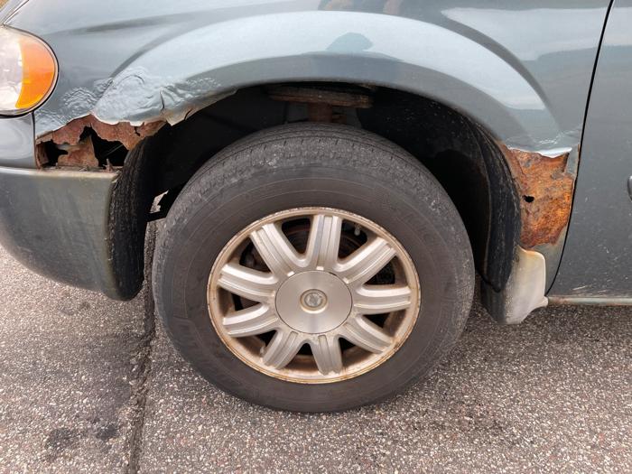 2006 chrysler town-&-country touring with 161394 miles for sale near elk-river, minnesota da7e71fa92964acd9a5720a63f480754.jpeg