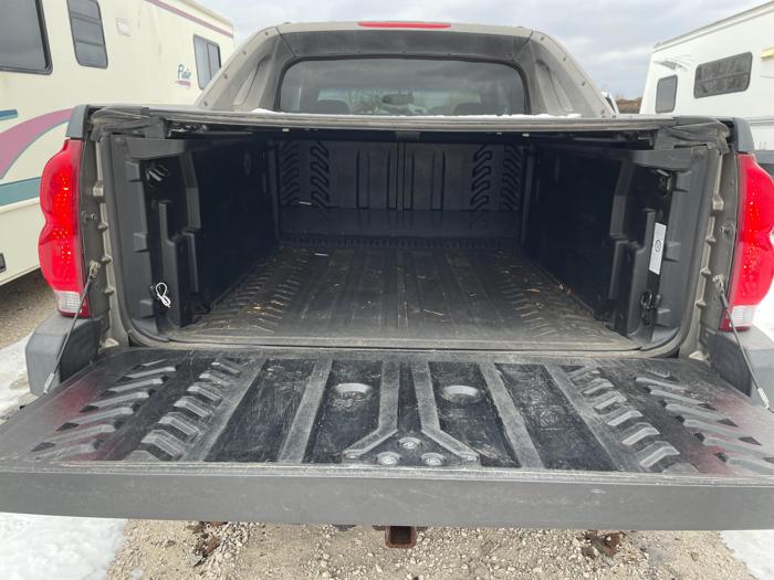 2003 chevrolet avalanche 1500 with 174308 miles for sale near elk-river, minnesota da955d676fdc4719978a38c949d0a5b7.jpg