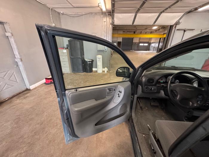 2007 chrysler town-&-country touring with 155270 miles for sale near elk-river, minnesota dad1943f4ba2483a984477789b7c3b04.jpeg