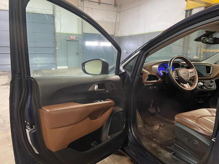 2017 chrysler pacifica limited with 117154 miles for sale near elk-river, minnesota db6beaa4509d4434998810b4c2817eb7.jpg