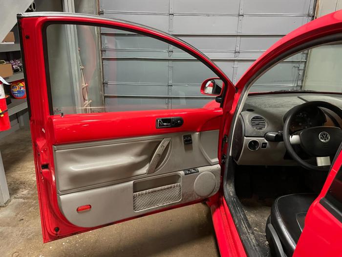 2000 Volkswagen New Beetle