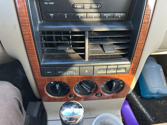 2008 ford explorer eddie-bauer-4.0l-4wd with 175164 miles for sale near elk-river, minnesota dba7fb85806b4753a253384b69d6f382.jpeg