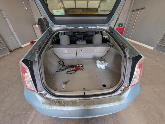2012 toyota prius prius-ii with 210644 miles for sale near elk-river, minnesota dbd8f7509af34dd594a249f59091692f.jpg