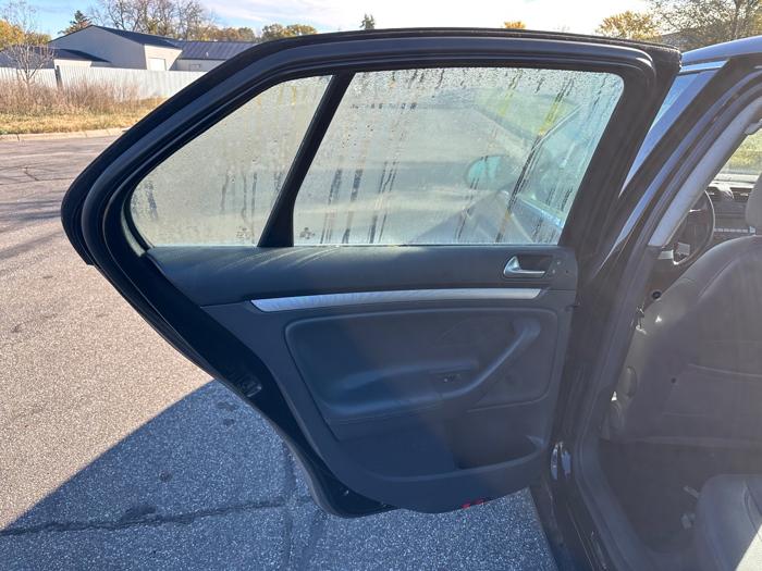 2009 volkswagen jetta se with 123370 miles for sale near elk-river, minnesota dc0d6f10b5e24dc586c89b3d10b6f9de.jpeg