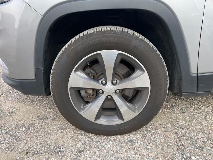 2020 jeep cherokee limited-4wd with 154732 miles for sale near elk-river, minnesota dc2119302aee4ea3a1118ef73e7efe53.jpeg