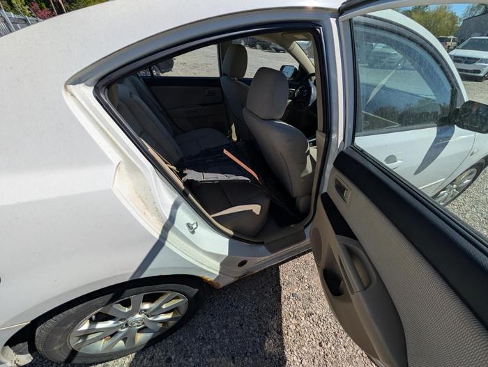 2007 mazda mazda3 i-sport-4-door with 213033 miles for sale near elk-river, minnesota dc42f1769bfc443d80d9937a3b66df11.jpg