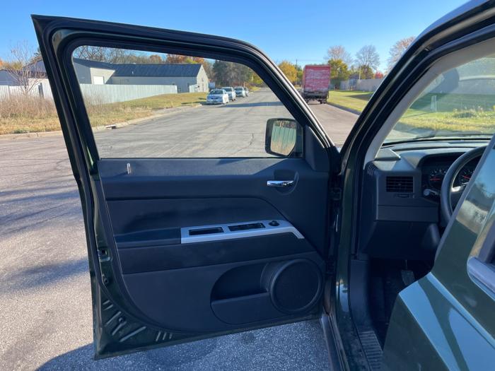 2008 jeep patriot sport-4wd with 170374 miles for sale near elk-river, minnesota dc9e9833e5314163a563e27561f0cda7.jpeg