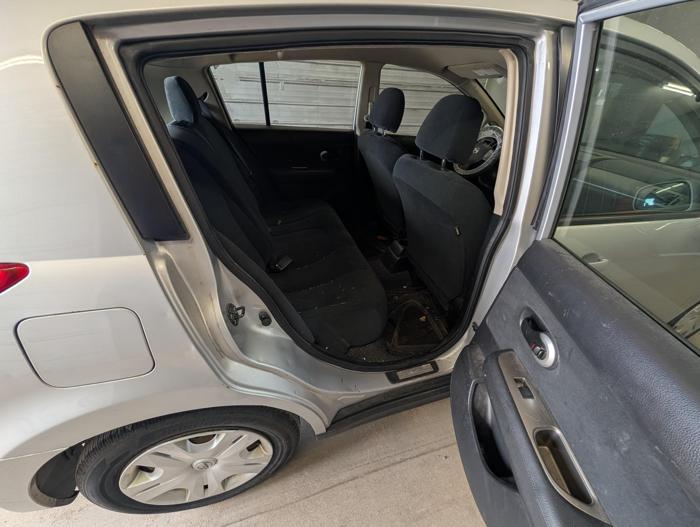 2011 nissan versa 1.8-sl-hatchback with 202864 miles for sale near elk-river, minnesota dcd226b9f2ec400f81c746653d89c8e0.jpg