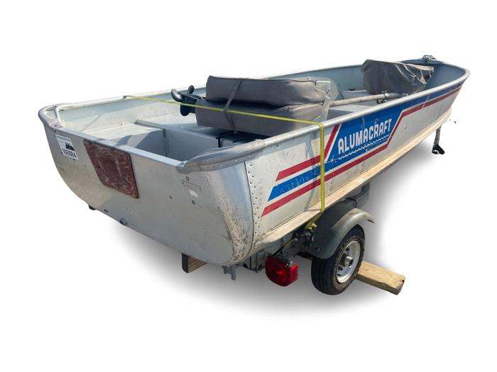 1981 alumacraft- co-fishing-boat for sale near elk-river, minnesota dcefc9a9f3ba40b99f16cabcf8920248.jpg