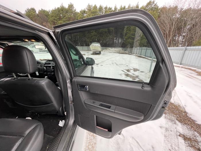 2009 ford escape limited-fwd-i4 with 124170 miles for sale near elk-river, minnesota dcf5442d44e04fb4b77e3518f449dd63.jpeg