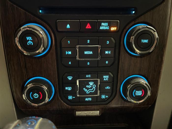 2014 ford f150 lariat with 200841 miles for sale near elk-river, minnesota dd044a5bdeaf4f499bcd07a96058406b.jpg