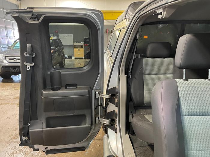 2004 Nissan Titan