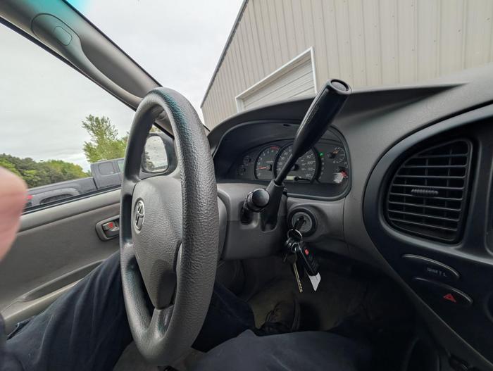 2005 toyota tundra sr5-access-cab-4wd with 95543 miles for sale near elk-river, minnesota dd19a91ef3044b0287e49ca58bb41457.jpg