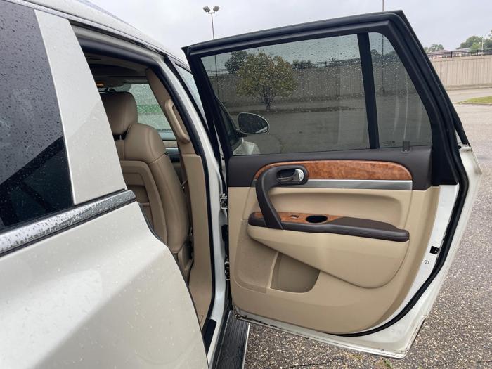 2010 buick enclave cxl-2xl-awd with 194646 miles for sale near burnsville, minnesota dd3ecf2c6de44a8087145c992e8acc2e.JPG