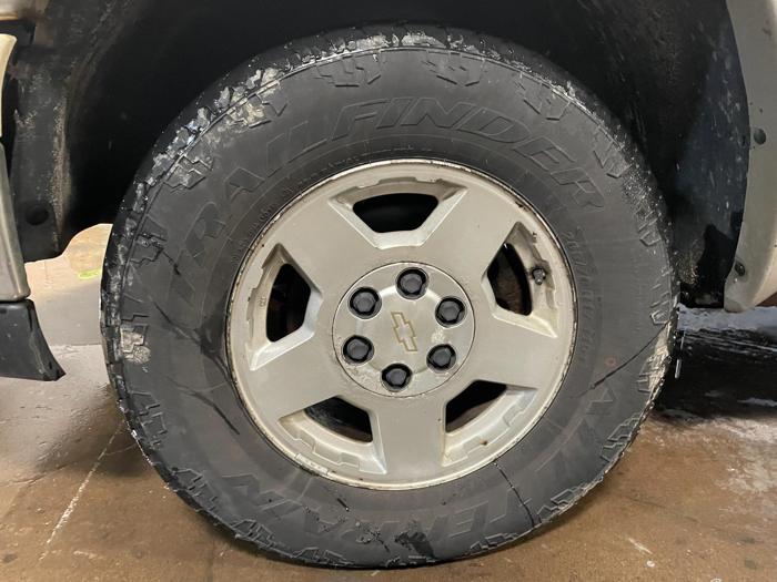 2006 chevrolet silverado 1500-lt3 with 233202 miles for sale near elk-river, minnesota dd8ff794f0c14ac38045f2bcc83c40c9.jpg