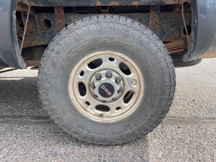 2005 gmc sierra-2500hd crew-cab-long-bed-4wd with 175416 miles for sale near north-branch, minnesota dda7d1da0db1457189024ee8b38aba2d.jpeg