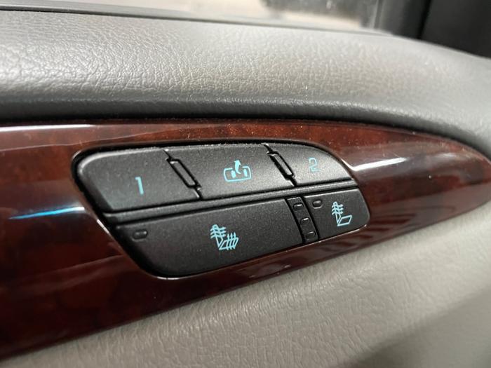 2009 buick lucerne cxl1 with 260431 miles for sale near elk-river, minnesota ddac5098d881442a96a5a1cc7595a7af.jpeg