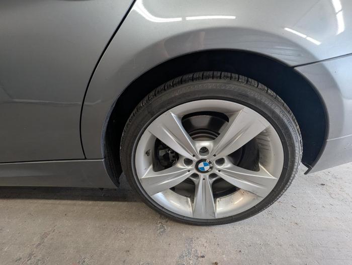 2011 bmw 3-series 335i-xdrive-sa with 107912 miles for sale near elk-river, minnesota dde93621573d45fcbc67bd07ad55f38e.jpg