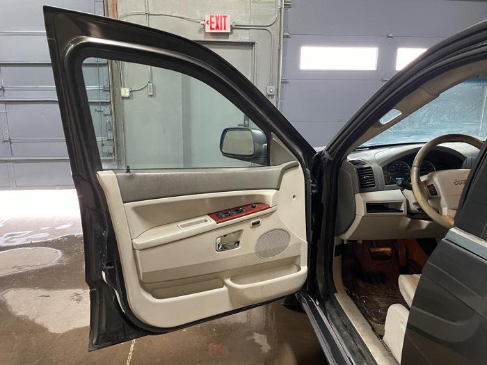 2005 jeep grand-cherokee limited with 207550 miles for sale near elk-river, minnesota ddfda3f363a94c719066393df9260127.jpg