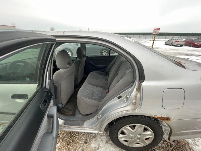 2005 honda civic sedan with 169060 miles for sale near elk-river, minnesota de43e94ef773448fbc63cf956e0c87c6.jpeg