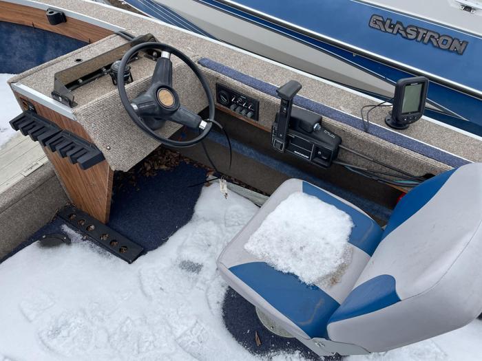 1987 -smoker-craft 16-ft for sale near elk-river, minnesota de44a72ba20b44c0911e764f75725c03.jpg