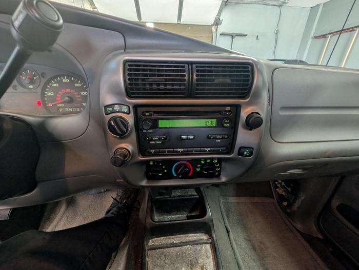 2006 ford ranger fx4-off-road-supercab-4wd with 137837 miles for sale near elk-river, minnesota de5d3cca91ee42d9bdd2e9199c087776.jpg