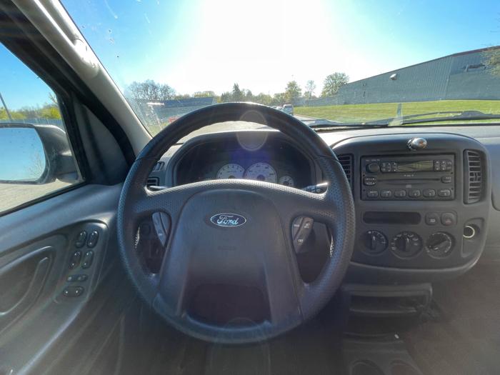 2004 ford escape xls-2wd with 179863 miles for sale near elk-river, minnesota de7d252110fb48c29278fba7c22789fd.jpeg