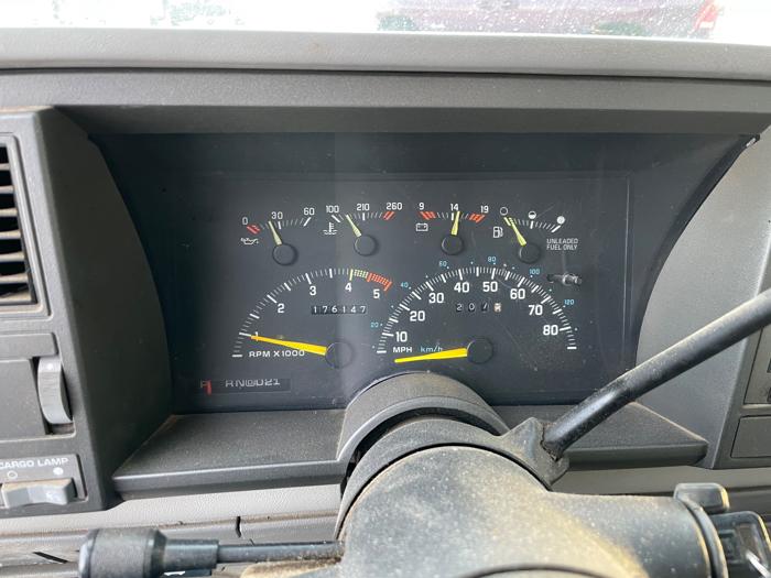 1991 gmc sierra-c-k-1500 reg.-cab-8-ft.-bed-2wd with 176147 miles for sale near elk-river, minnesota de866f8ab0224101a4cb4214749a7f16.jpeg
