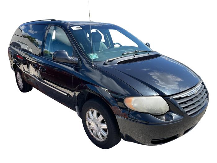2006 chrysler town-&-country touring with 209387 miles for sale near elk-river, minnesota dea5538bfdbd40af95b1528e993a33d7.jpg