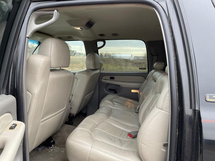 2002 chevrolet suburban 1500-lt for sale near elk-river, minnesota dee7091f404947ea84a1c07f7049fb2f.jpg