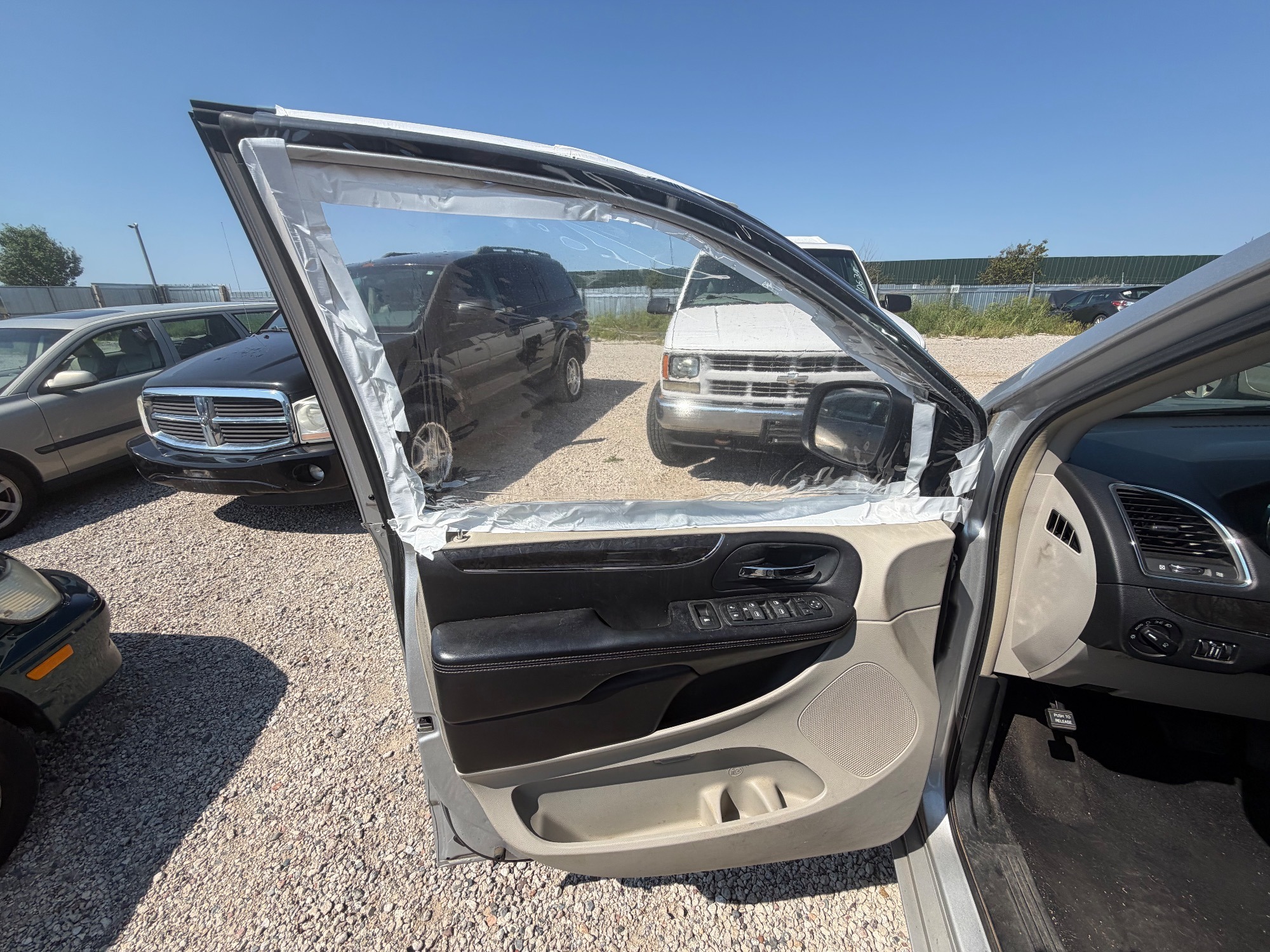 2011 chrysler town-&amp;-country touring with 128014 miles for sale near elk-river, minnesota df2f420704ab4cfe808ea38928f09a34.jpeg