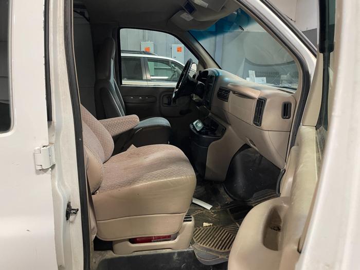 2002 Chevrolet Express