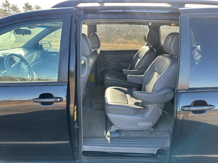 2010 toyota sienna xle-awd with 153533 miles for sale near elk-river, minnesota df55c56a51d1464c92c67209024ebea4.jpeg