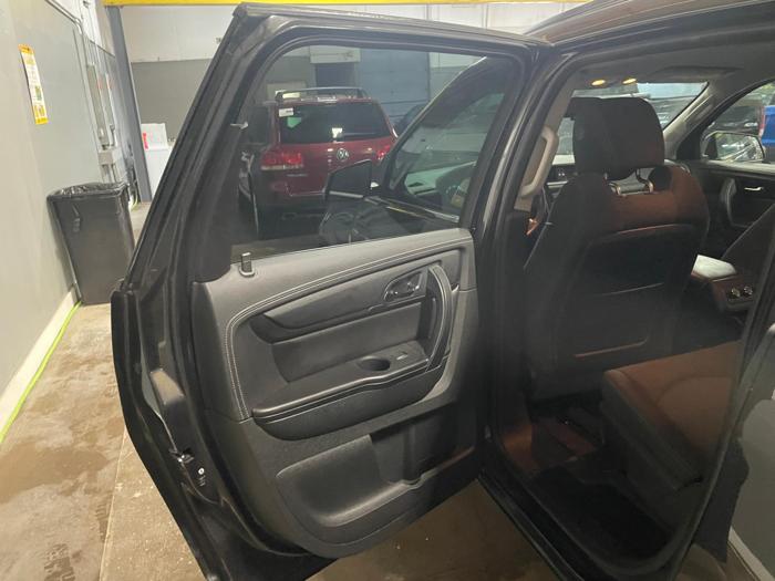 2016 chevrolet traverse lt with 138013 miles for sale near elk-river, minnesota df6793ea699046acb6ebc3436bd80f8c.jpg