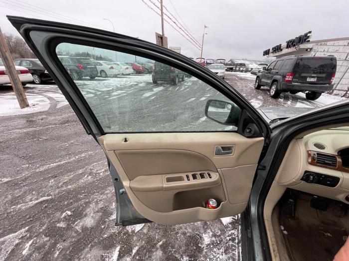 2005 ford five-hundred sel with 205561 miles for sale near elk-river, minnesota dfba05673ae64b65a389fc79f82615ff.jpeg