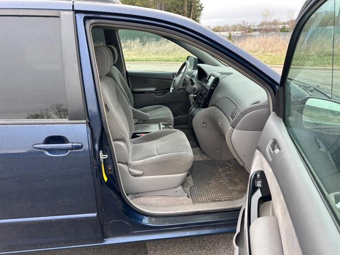 2005 toyota sienna with 254089 miles for sale near elk-river, minnesota dfc4810f3f3c4394af38e6872a9fae12.jpeg